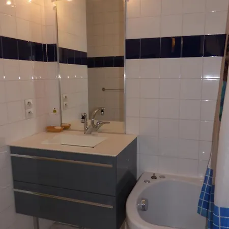 T5, Climatisée, Solarium Et Garage Apartamento *