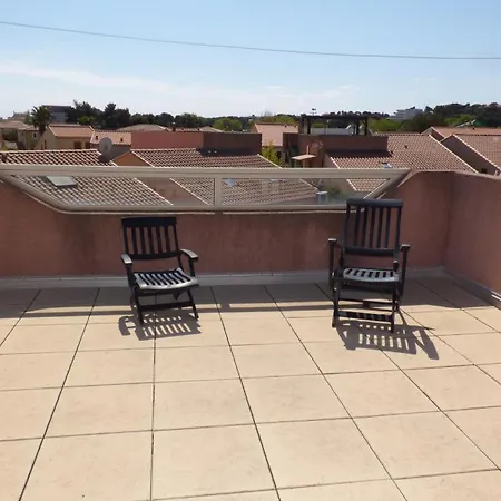 Apartamento T5, Climatisée, Solarium Et Garage *